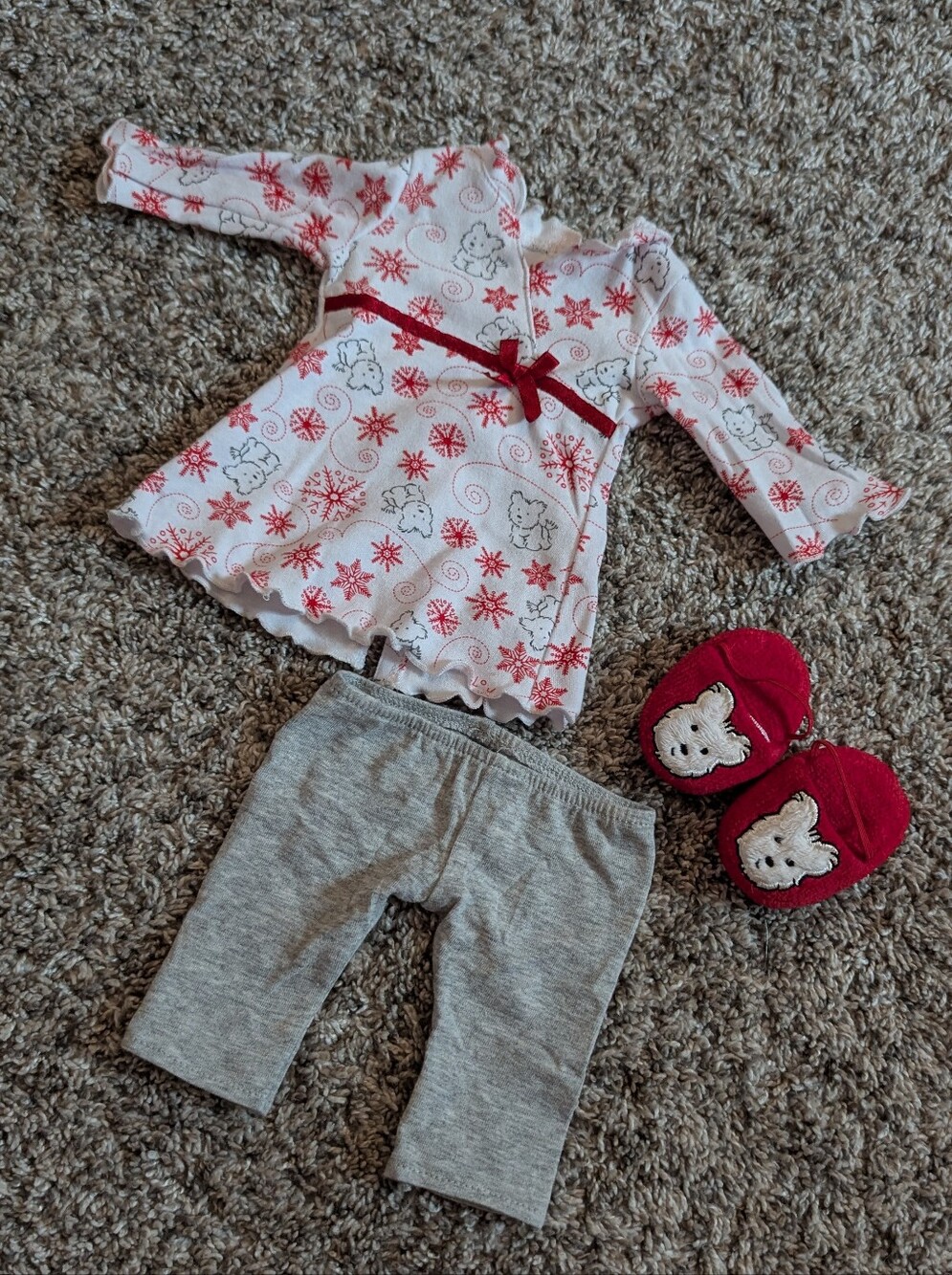 Retired American Girl Coconut PJs Holiday Winter Set: Tunic, Leggings & Slippers